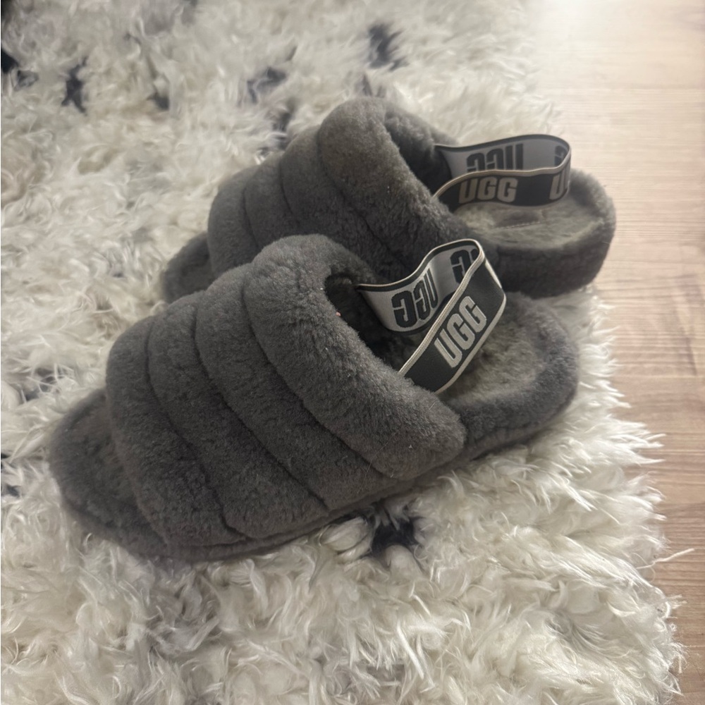 UGG FLUFF YEAH women’s slide charcoal us 8.5 - Picture 3 of 3